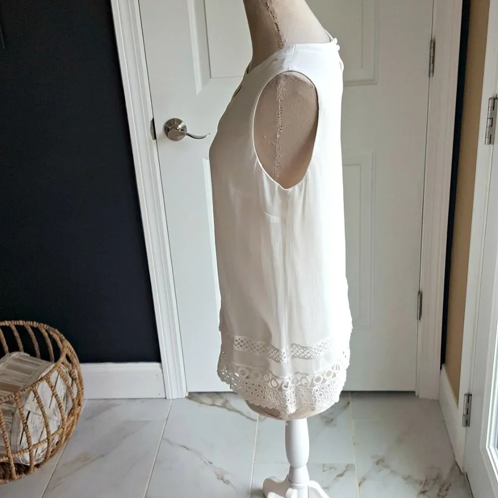 NWOT! BOHO Lace EMBELLISHED BLOUSE SZ L